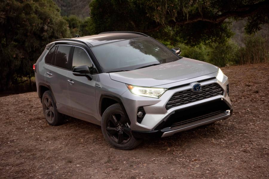  Toyota RAV4 XSE Hybrid 2018 года  (NA) (фото 40 из 71)